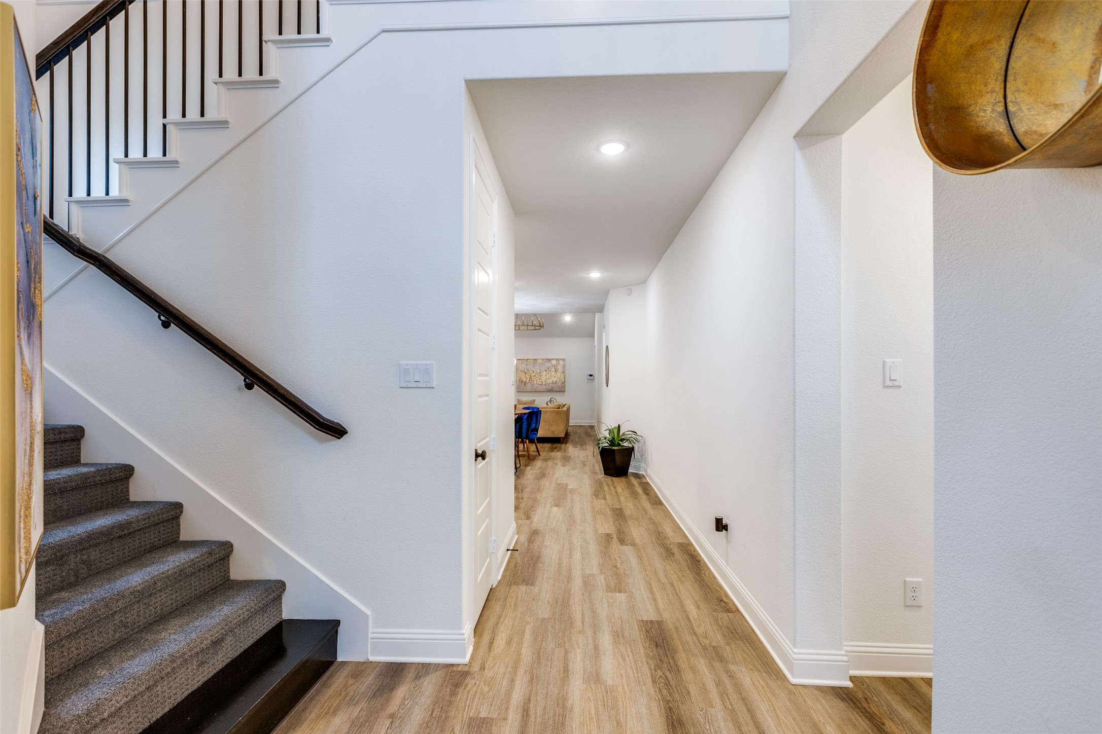 2413 Latimer Mews