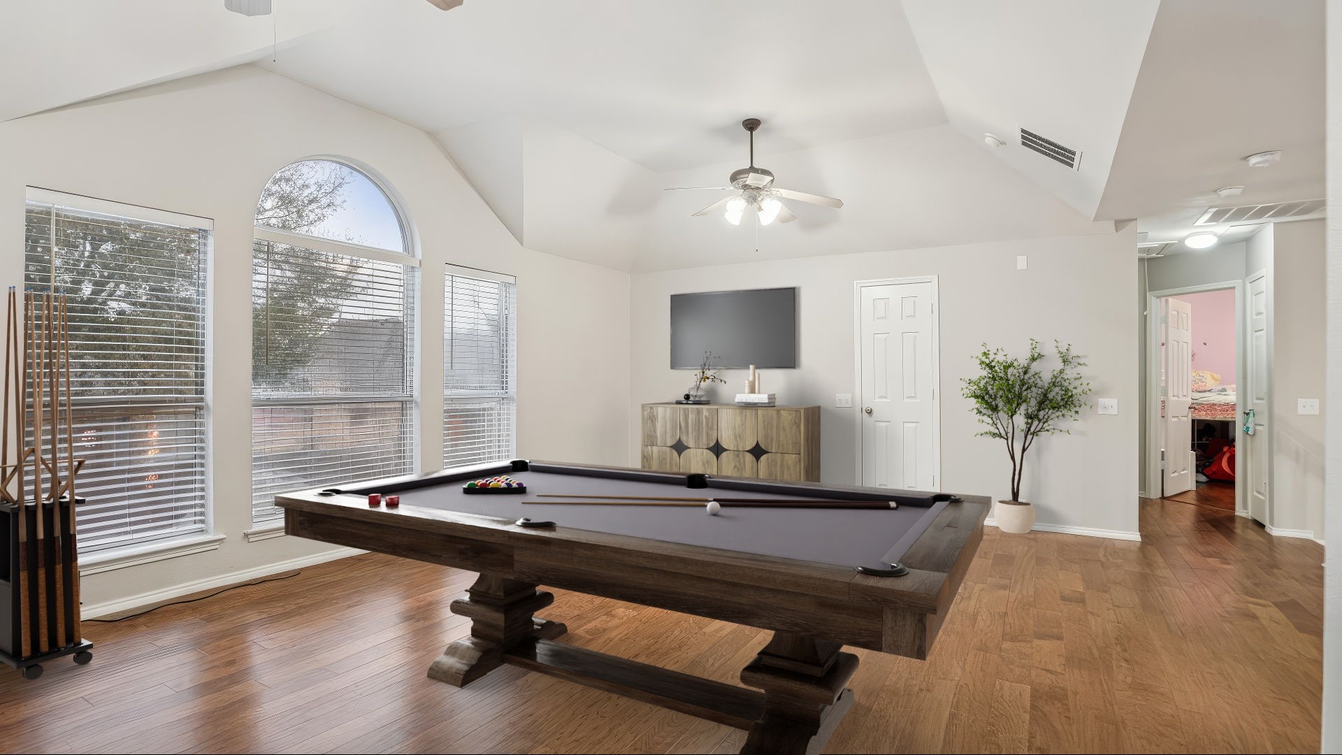 2613 Travis Drive
