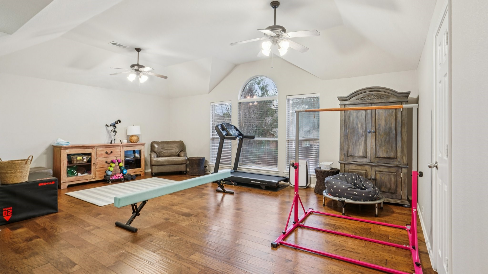 2613 Travis Drive
