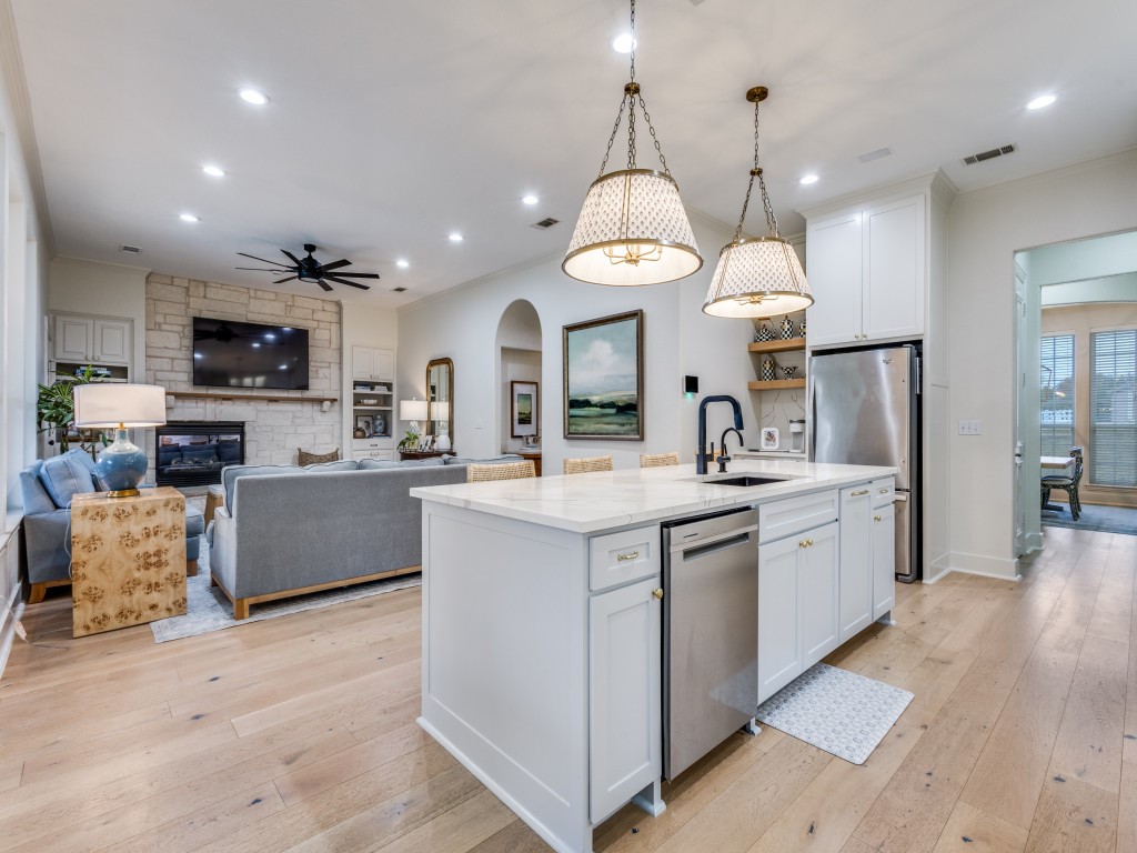 3689 Heritage Trail