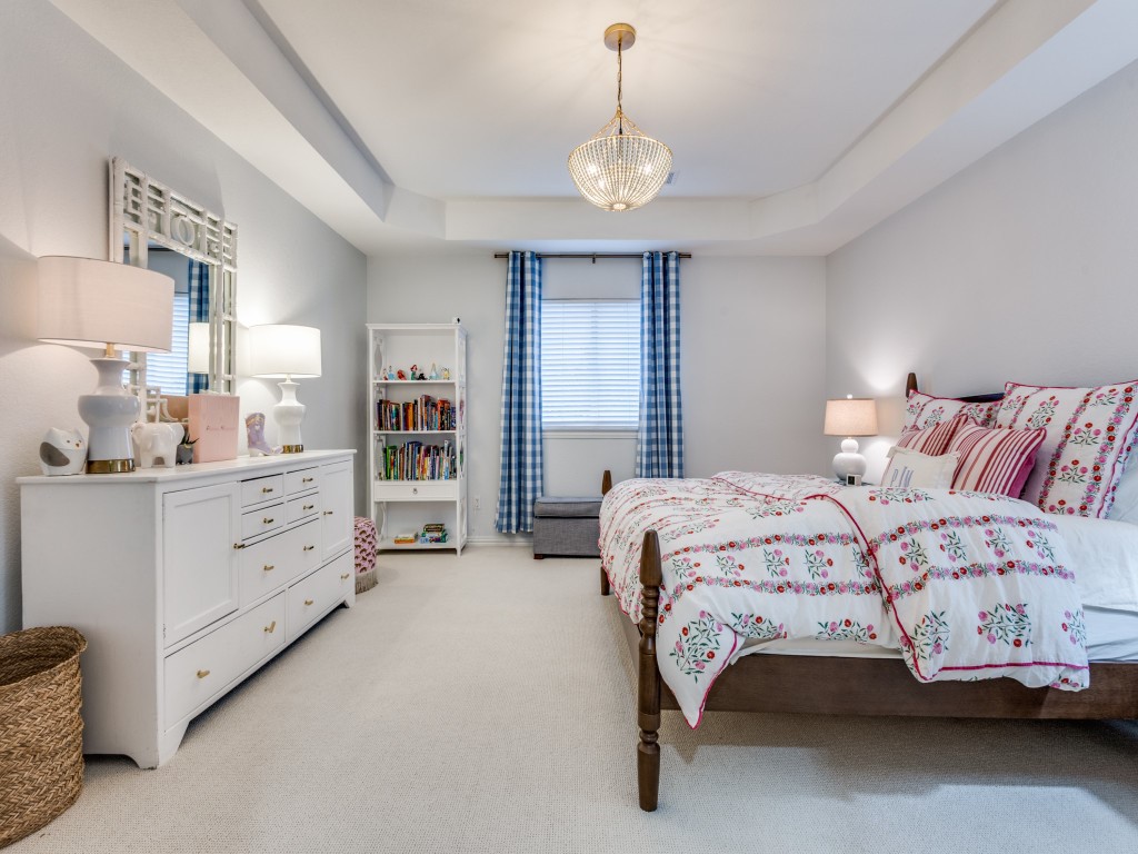 3689 Heritage Trail