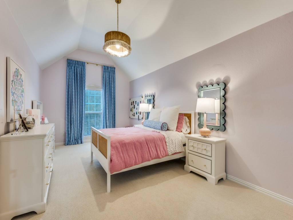 3689 Heritage Trail