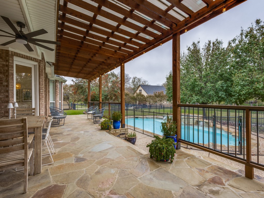 3689 Heritage Trail