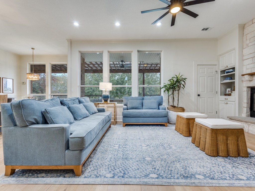 3689 Heritage Trail