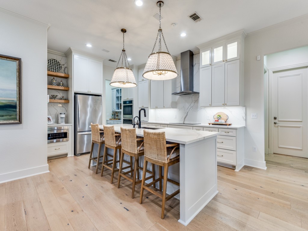 3689 Heritage Trail