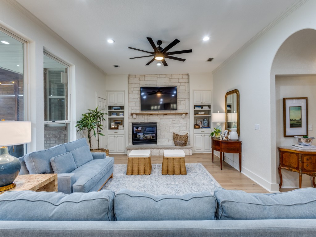 3689 Heritage Trail