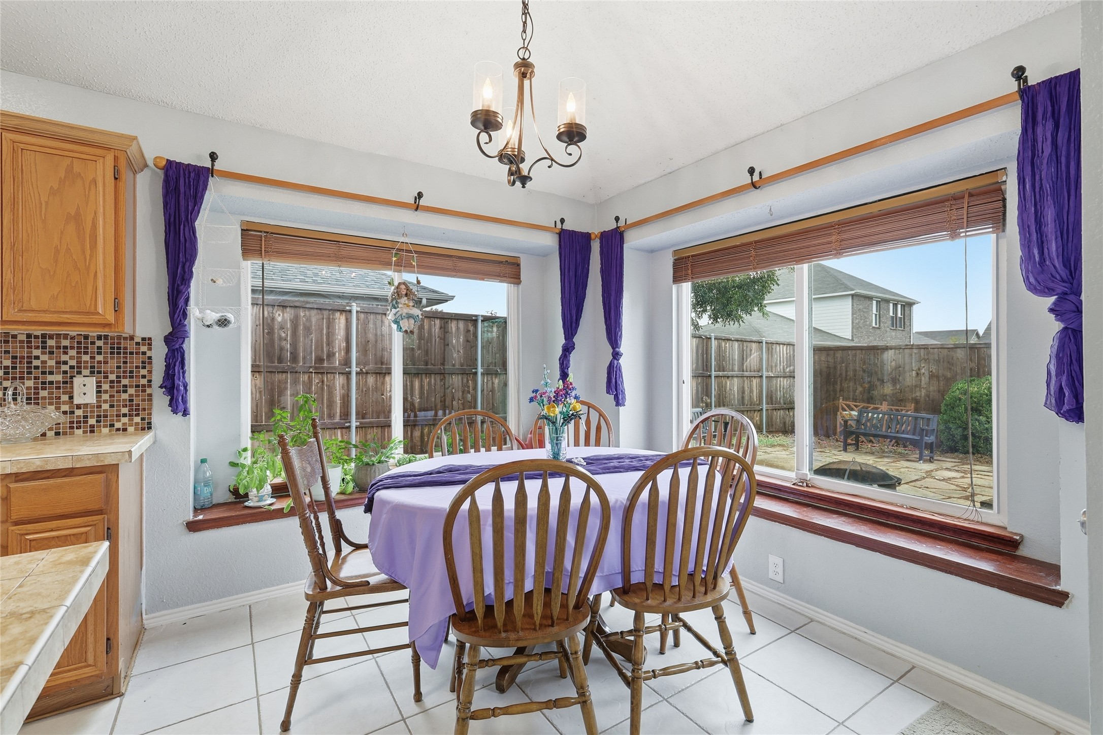 763 Winding Oak Bend