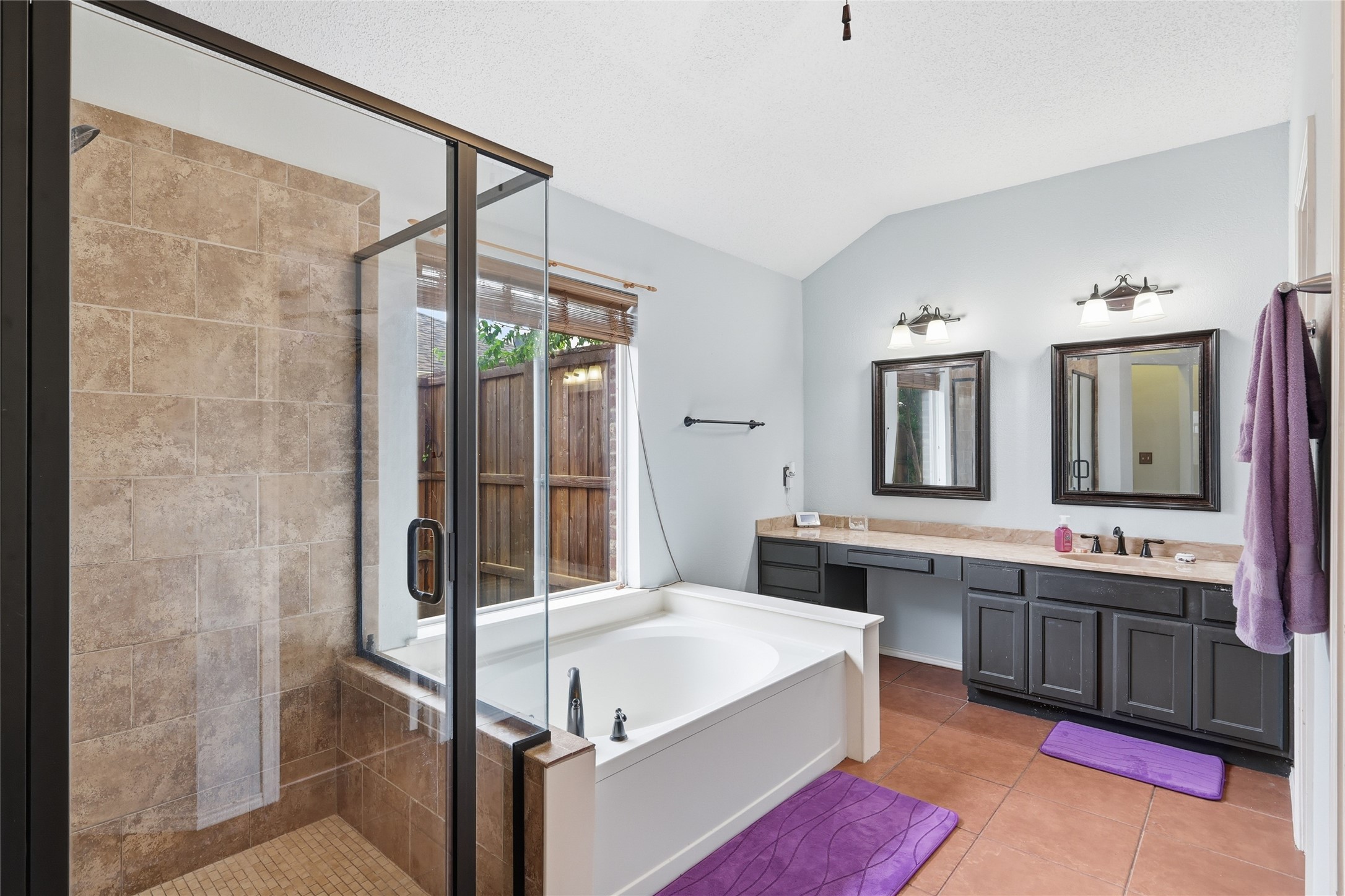 763 Winding Oak Bend