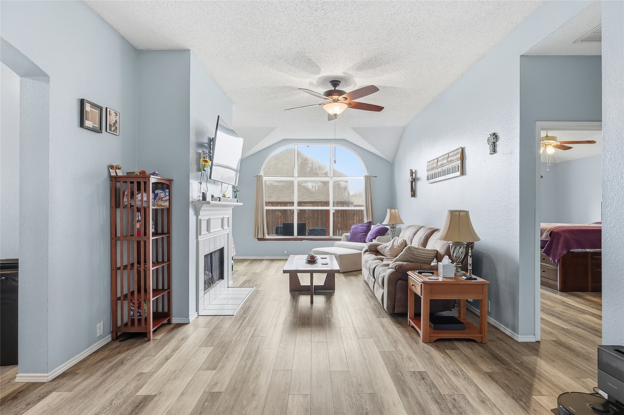 763 Winding Oak Bend