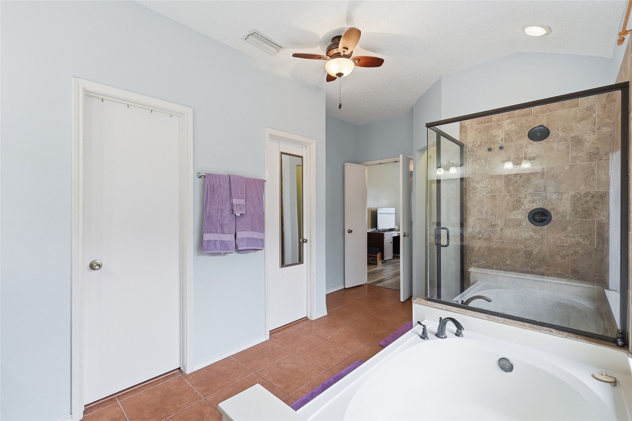 763 Winding Oak Bend