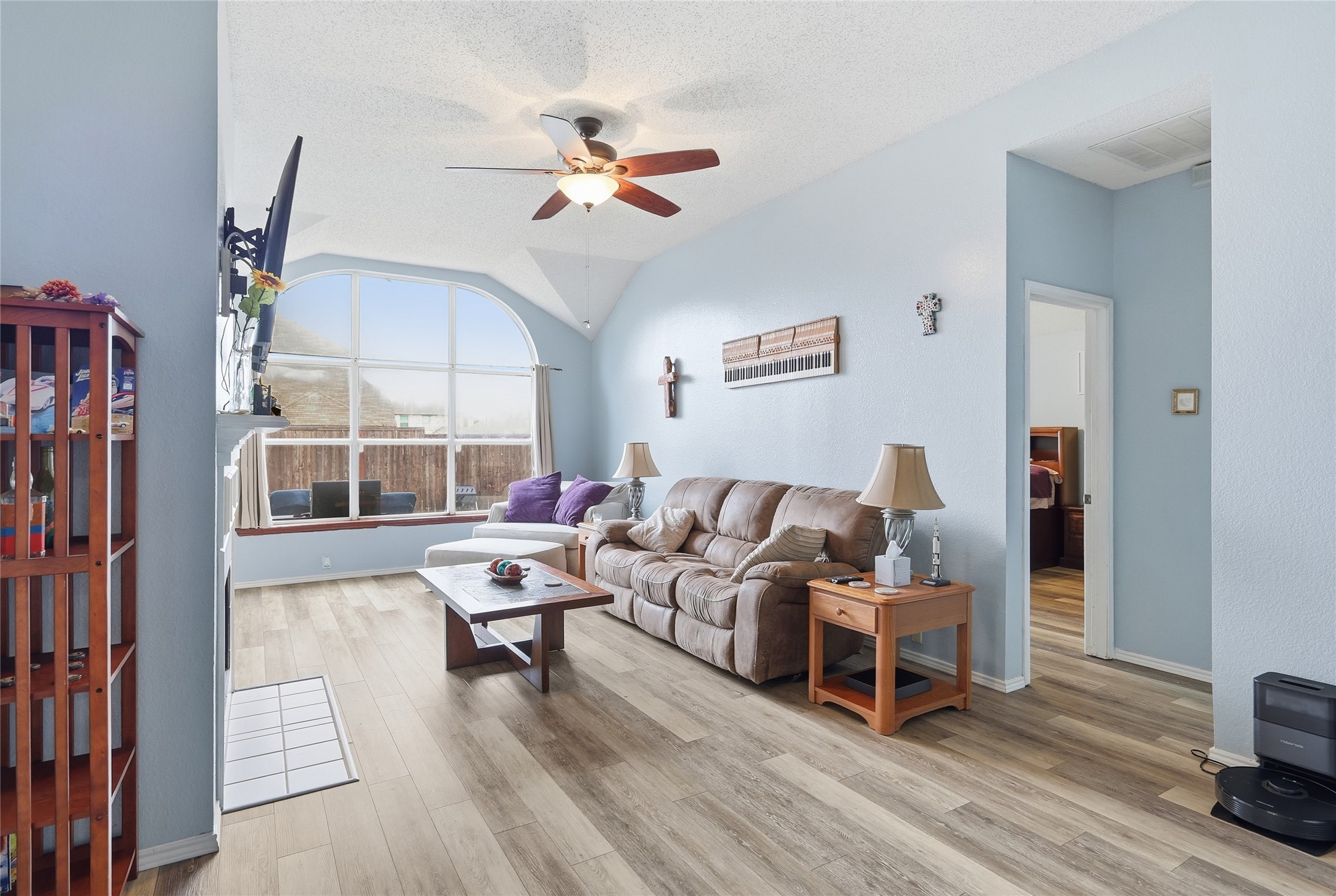 763 Winding Oak Bend