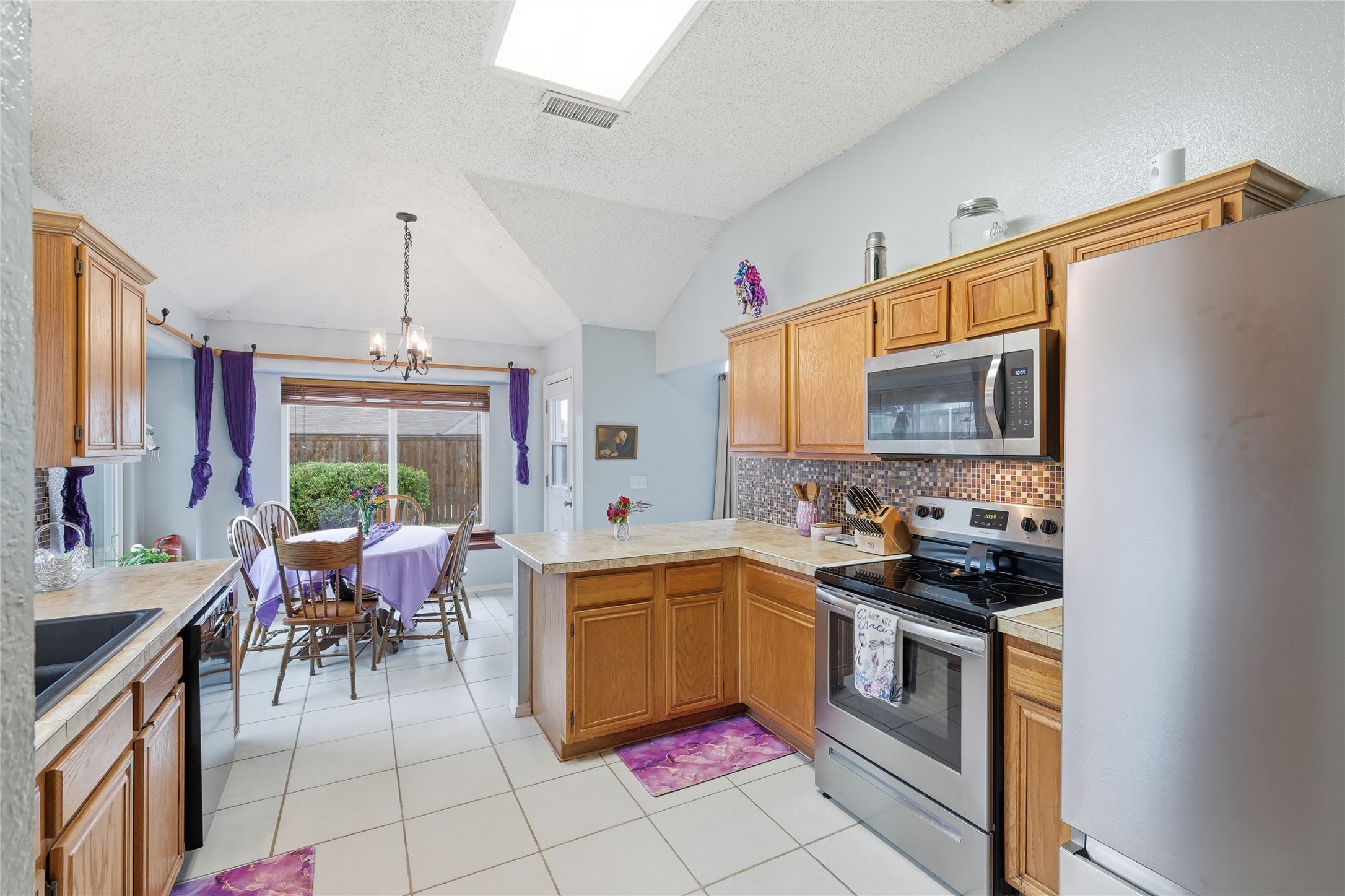 763 Winding Oak Bend
