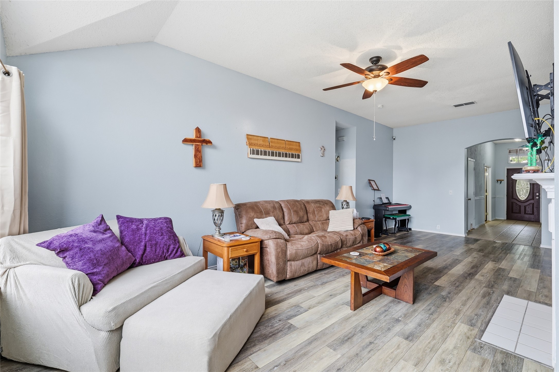 763 Winding Oak Bend
