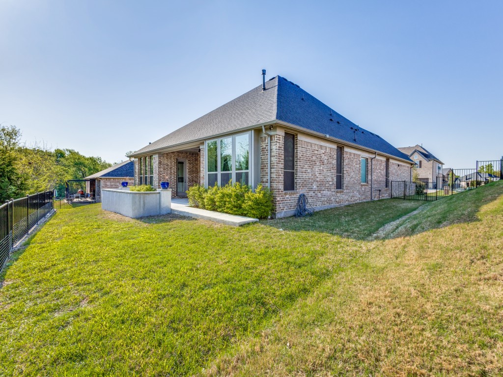 2112 Deer Run