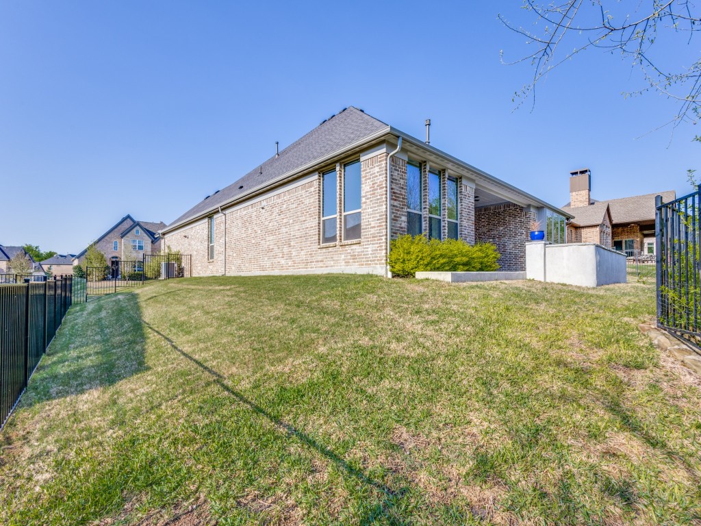 2112 Deer Run