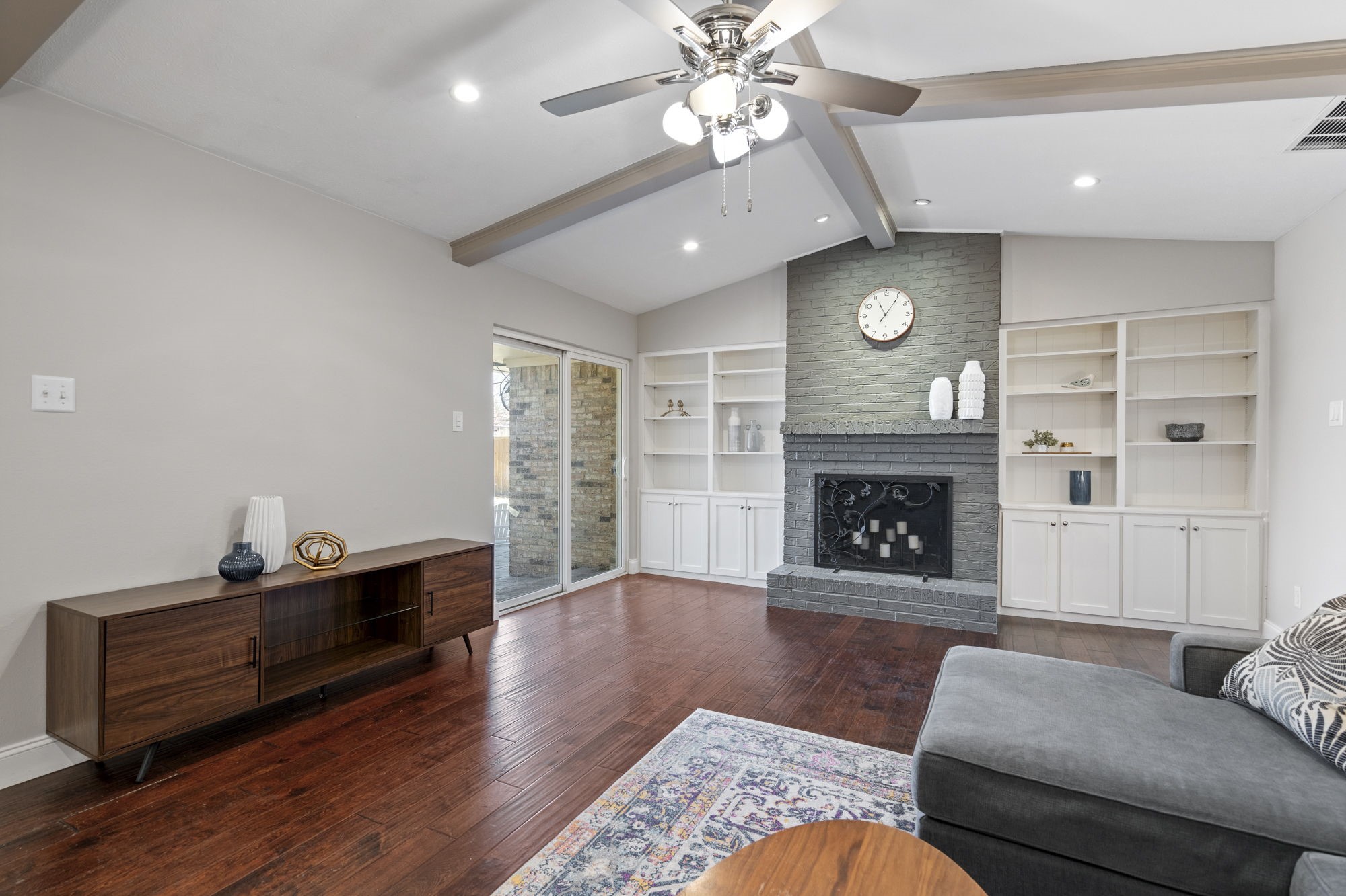 7707 La Risa Drive