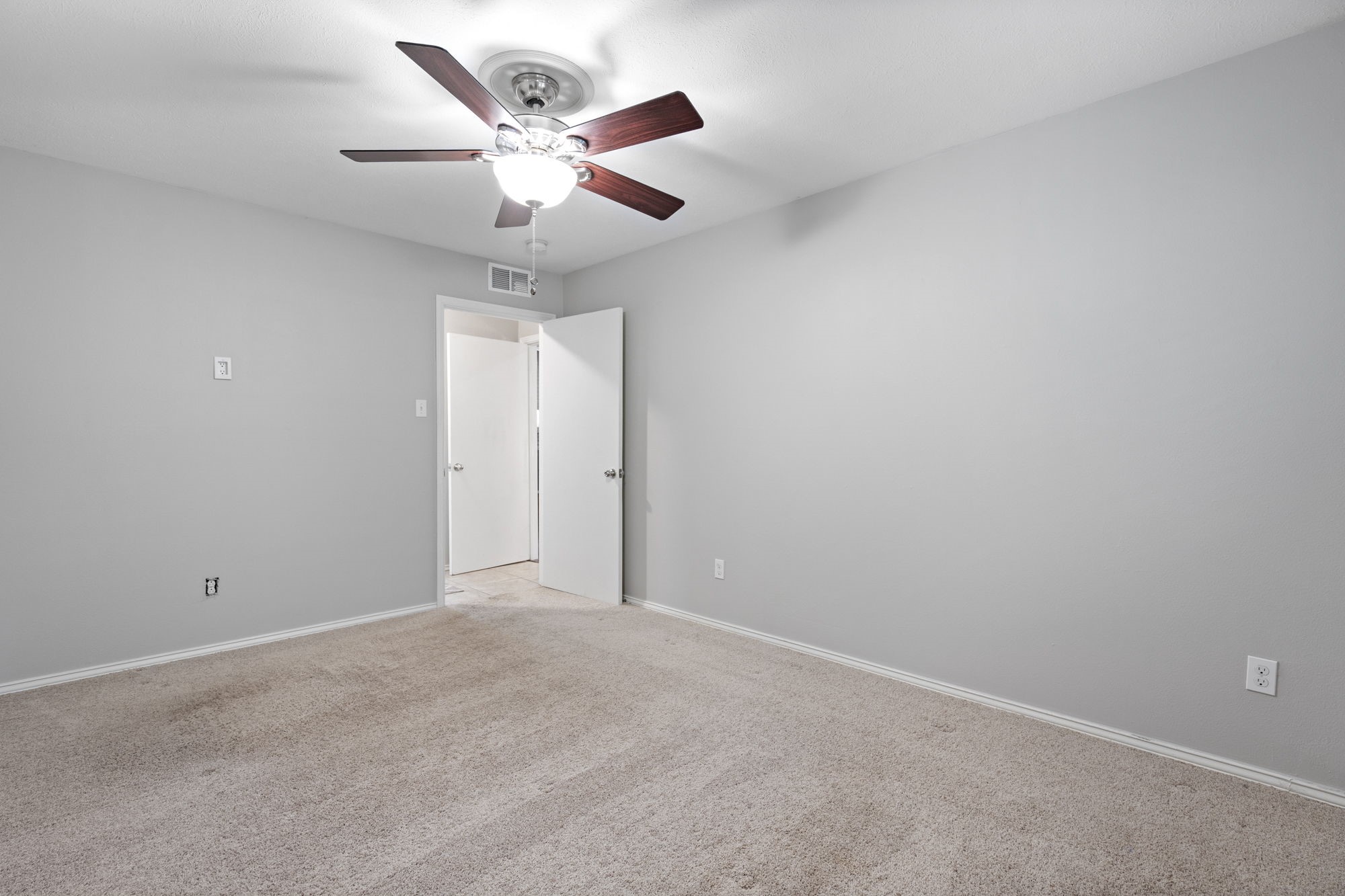 7707 La Risa Drive