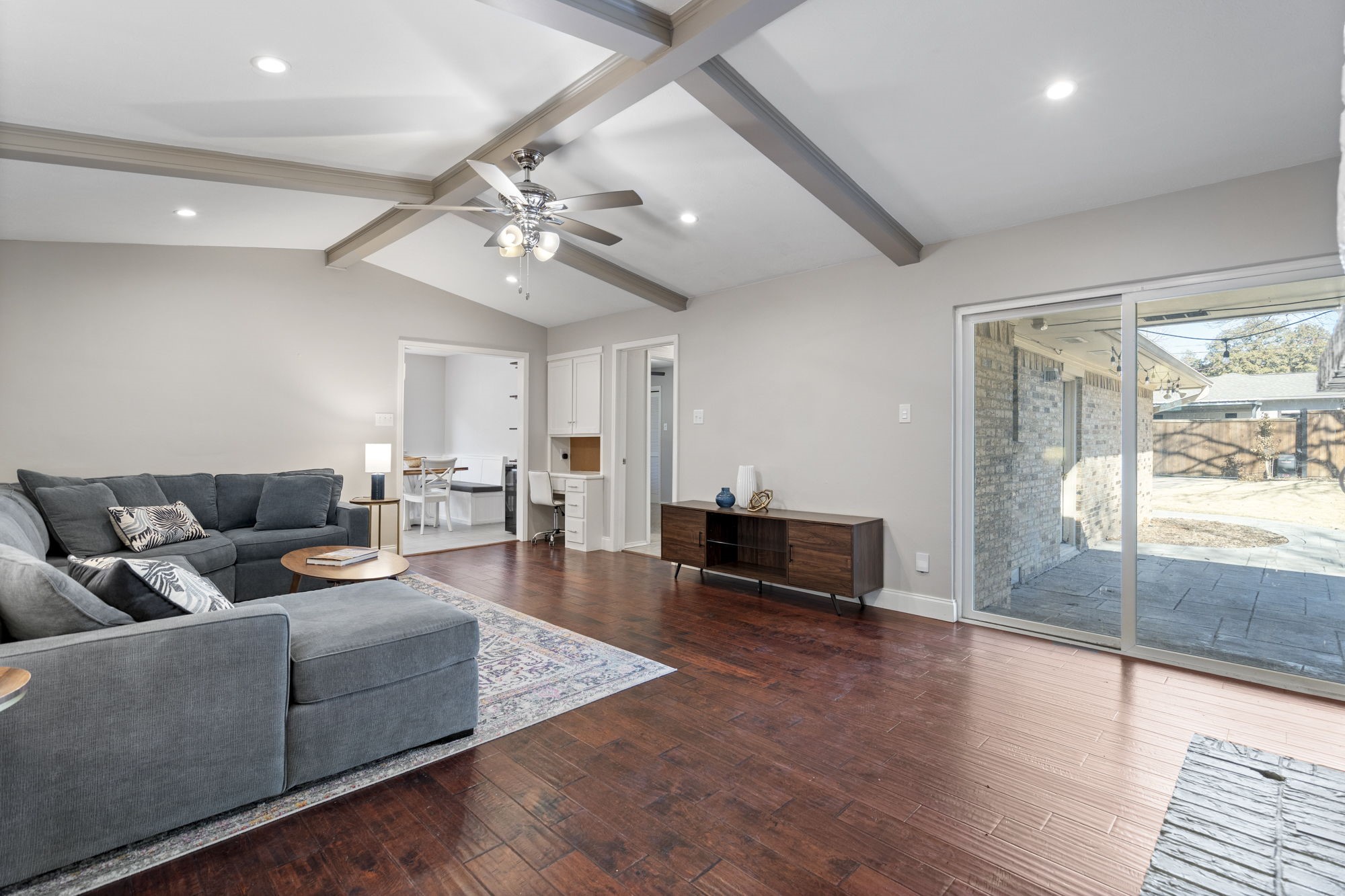 7707 La Risa Drive