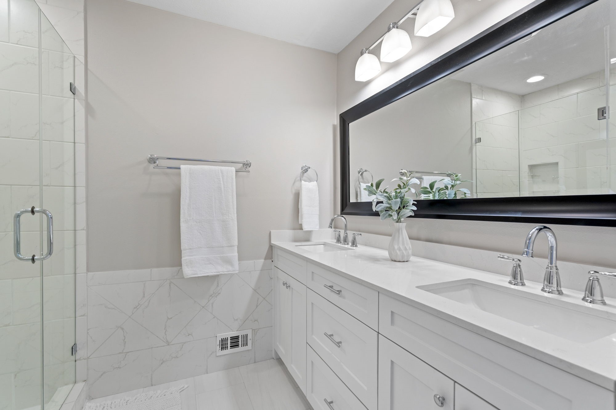 7707 La Risa Drive