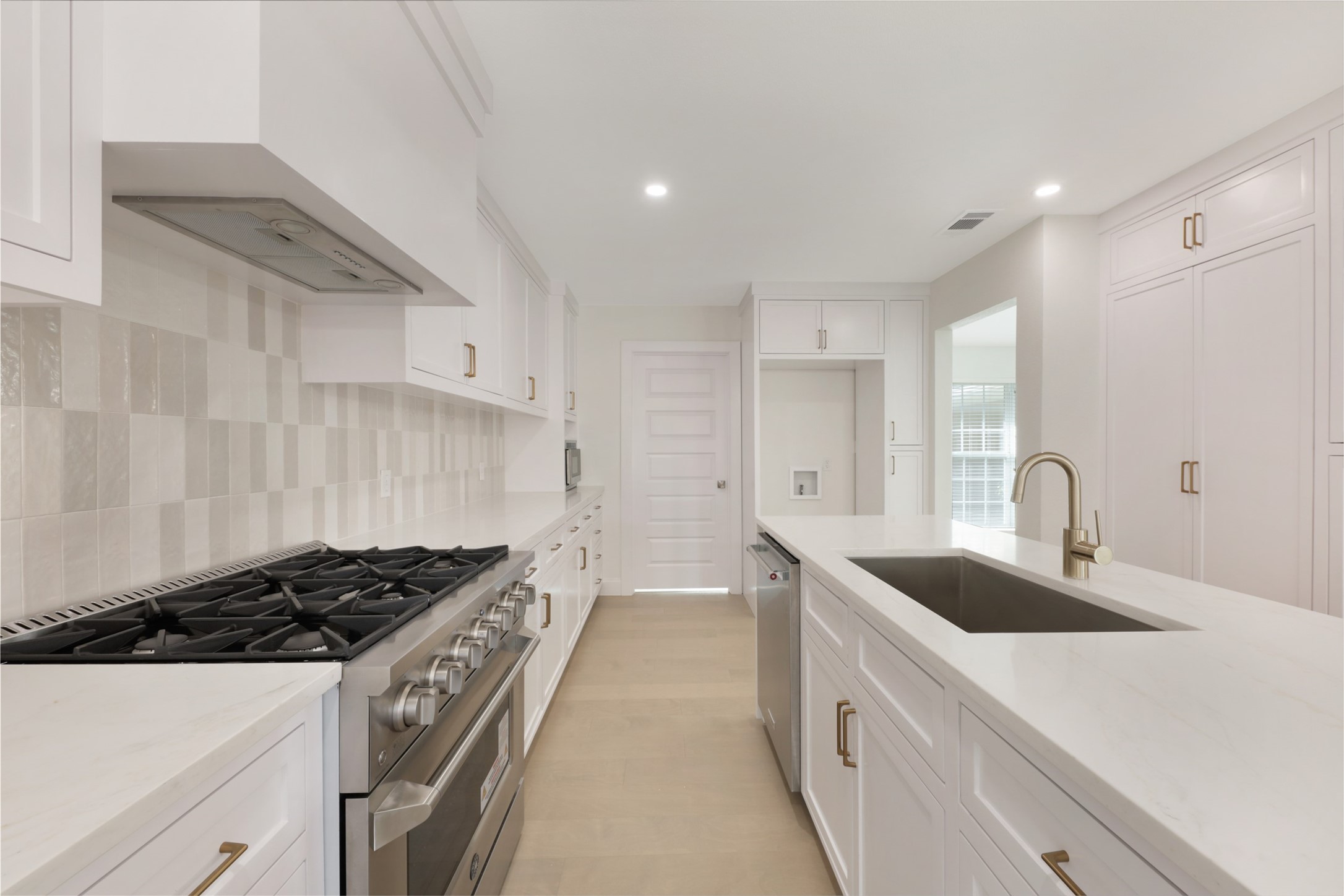 2707 Quail Ridge Drive