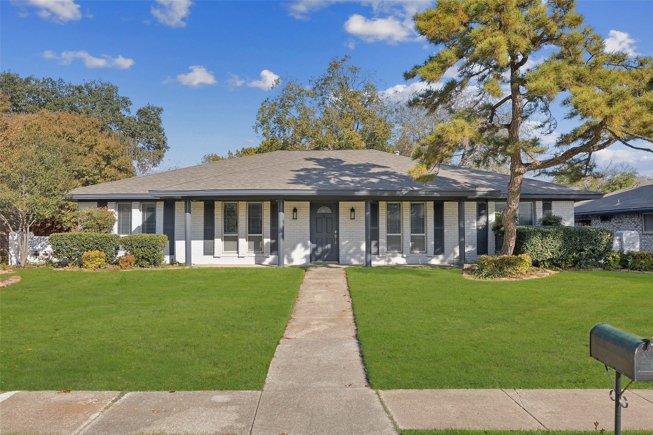 2413 Bluffton Drive