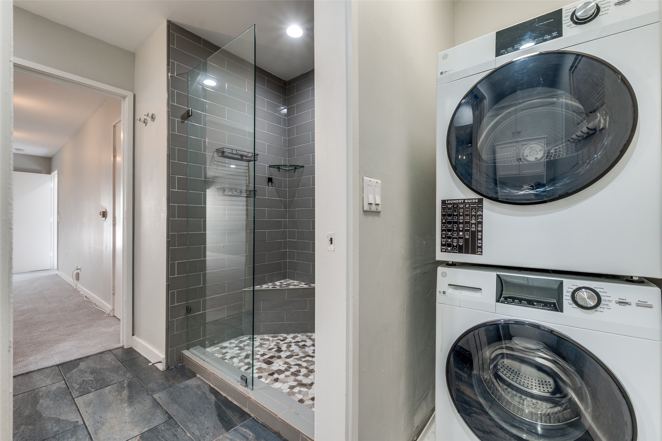4231 Travis Street 20