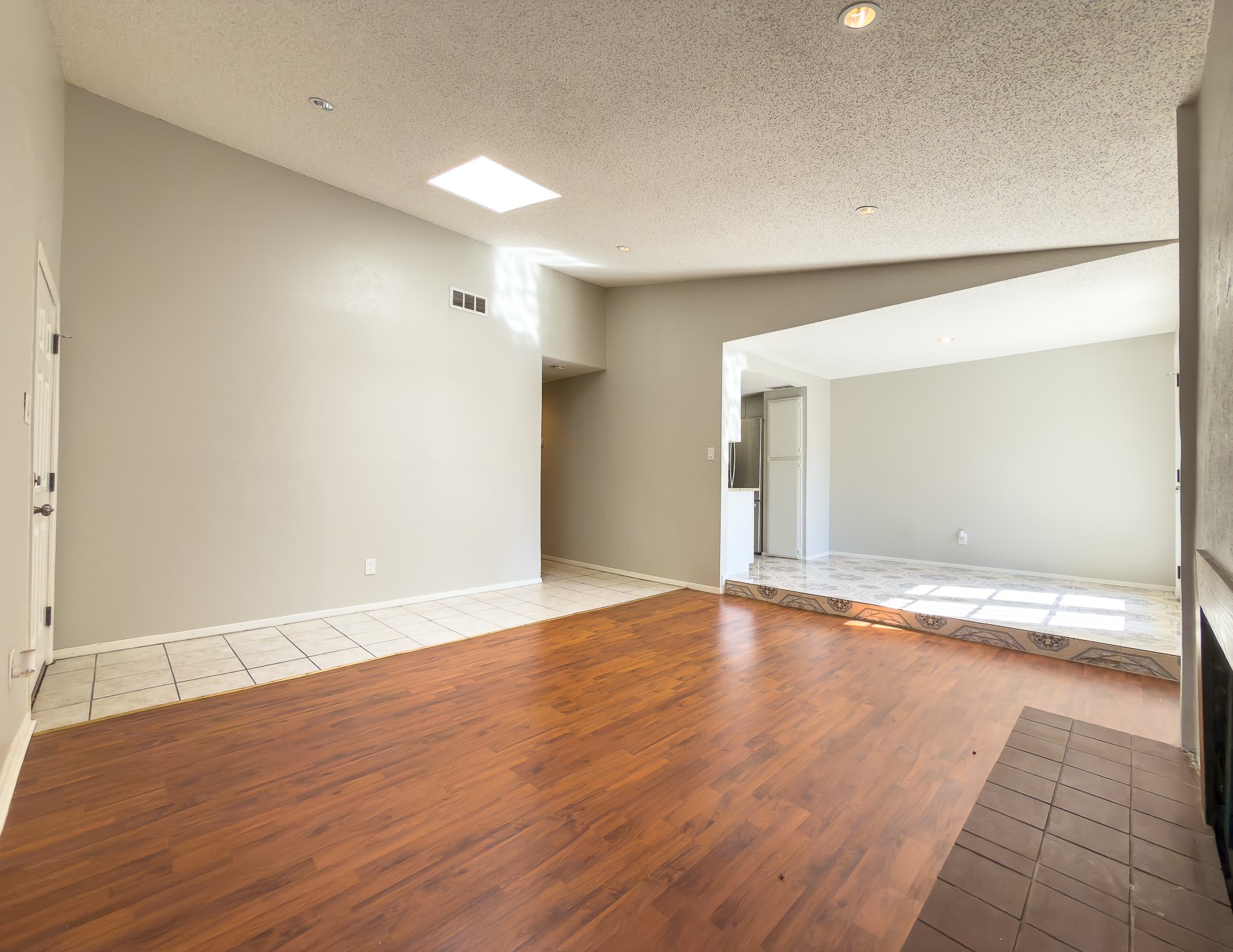 6646 E Lovers Lane 0602