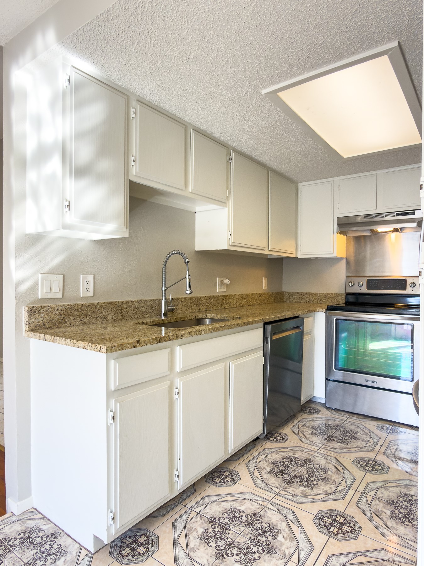 6646 E Lovers Lane 0602