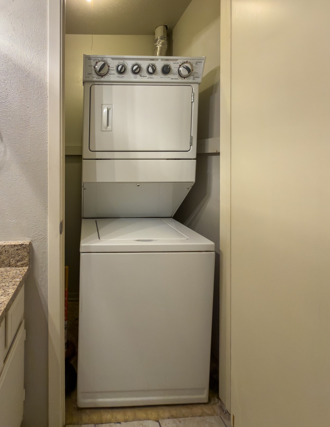 6646 E Lovers Lane 0602