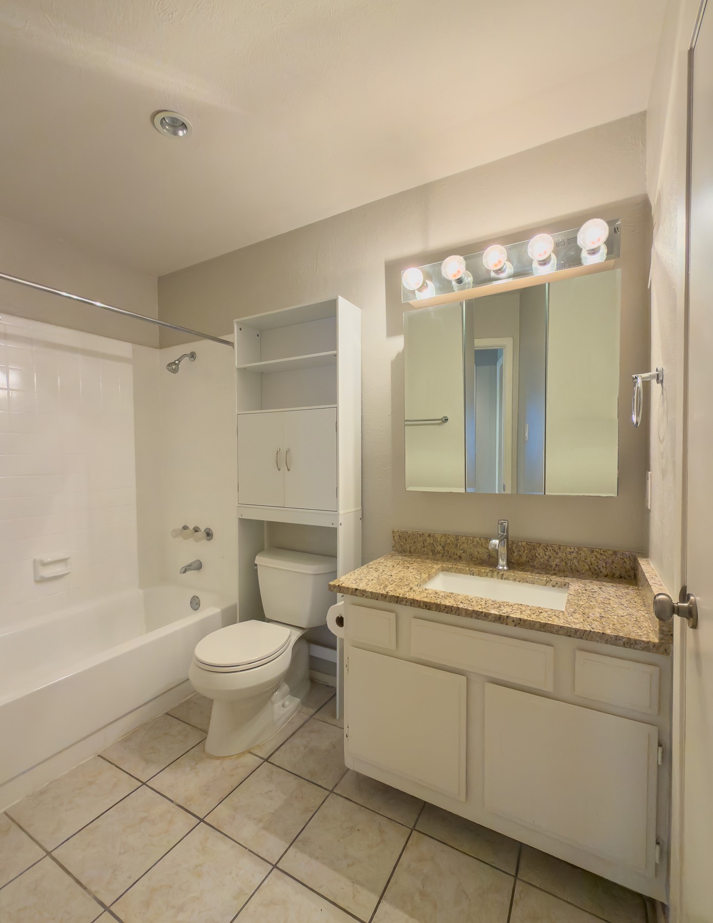 6646 E Lovers Lane 0602