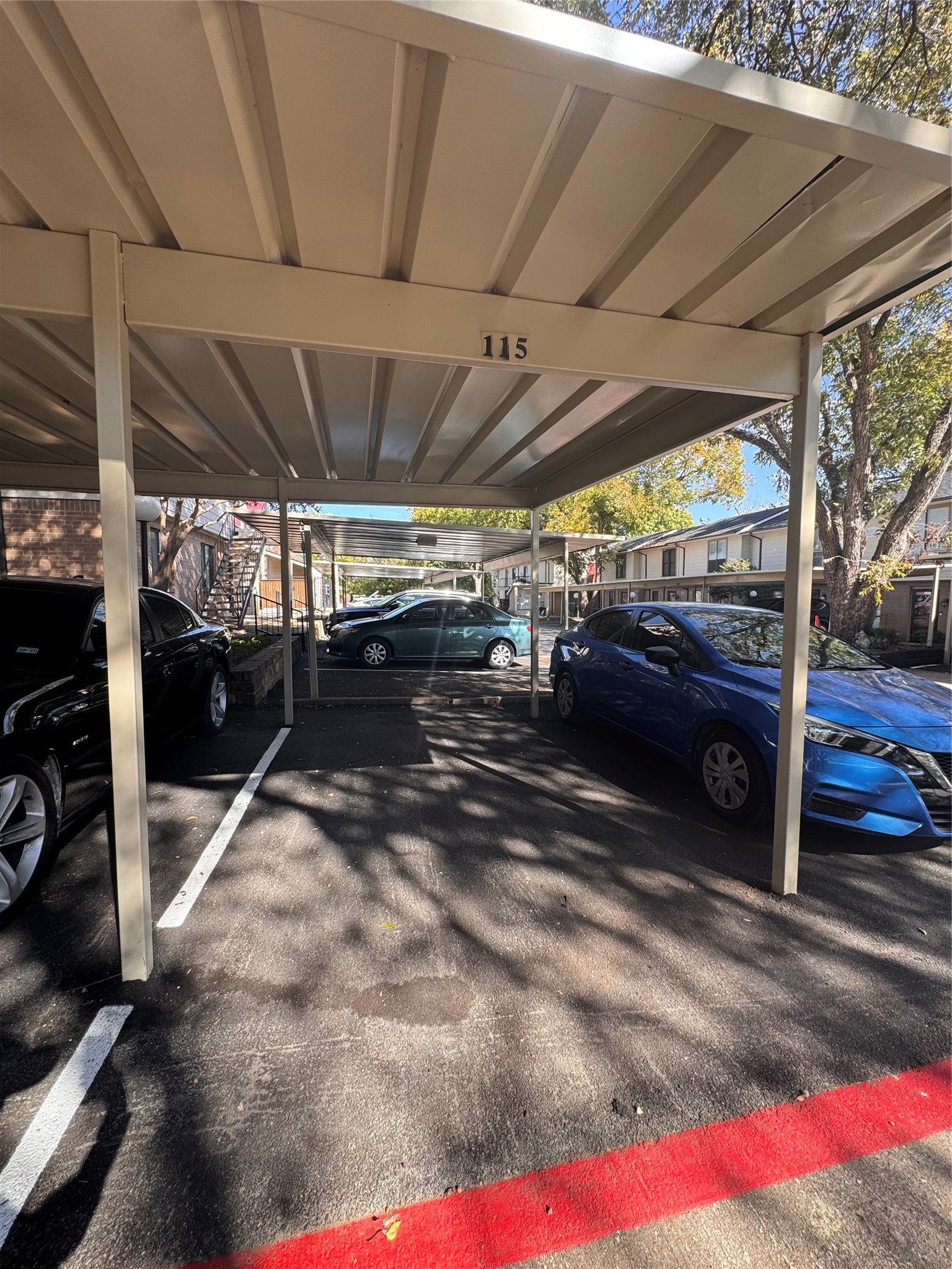 6646 E Lovers Lane 0602