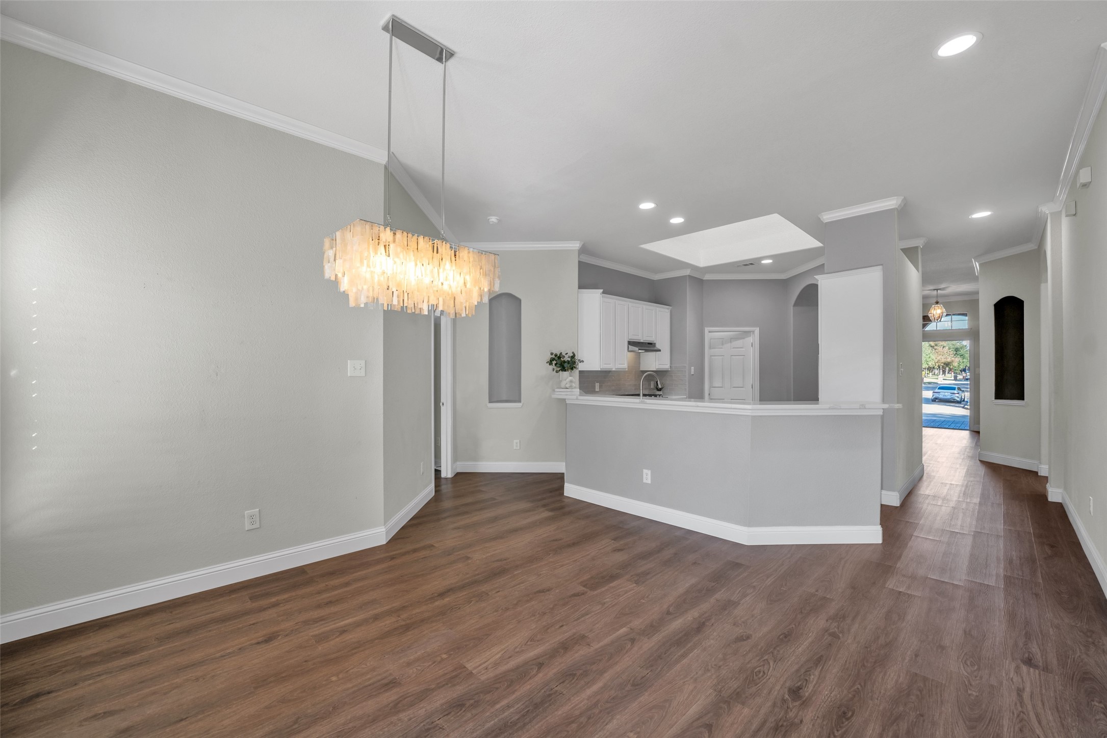 3585 Navarro Way