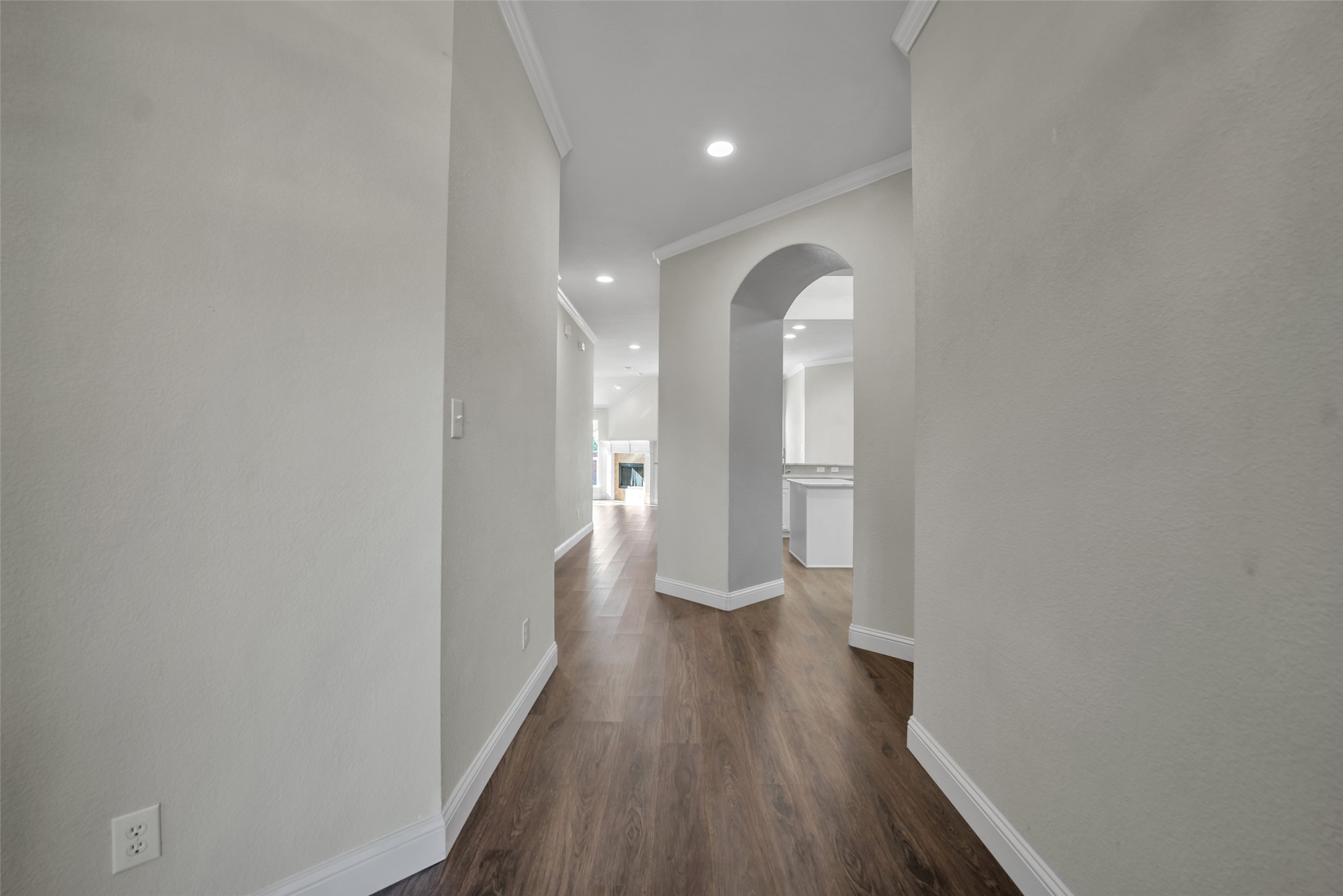 3585 Navarro Way