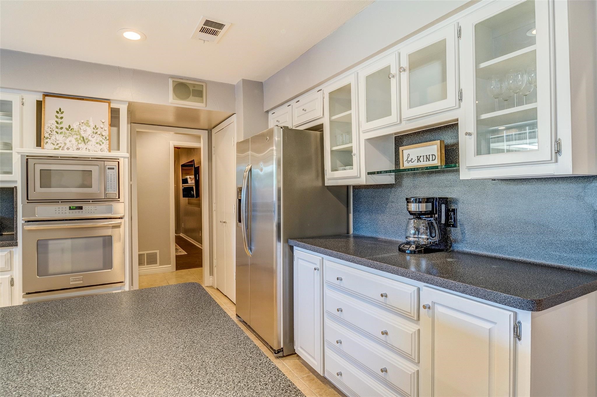 6009 Black Berry Lane