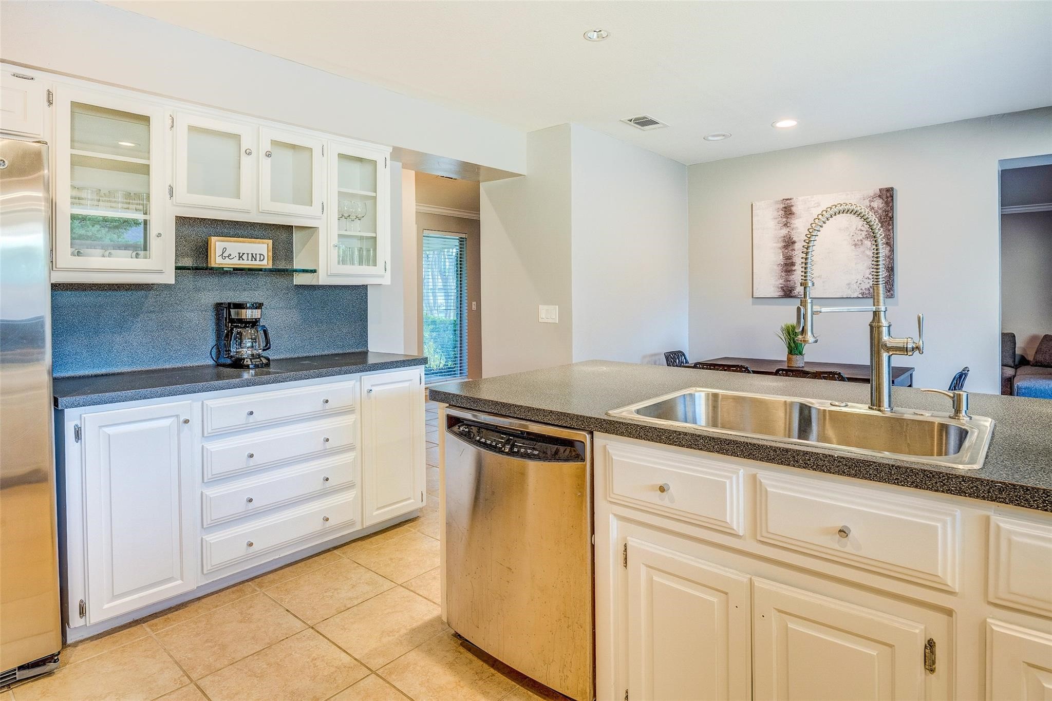 6009 Black Berry Lane