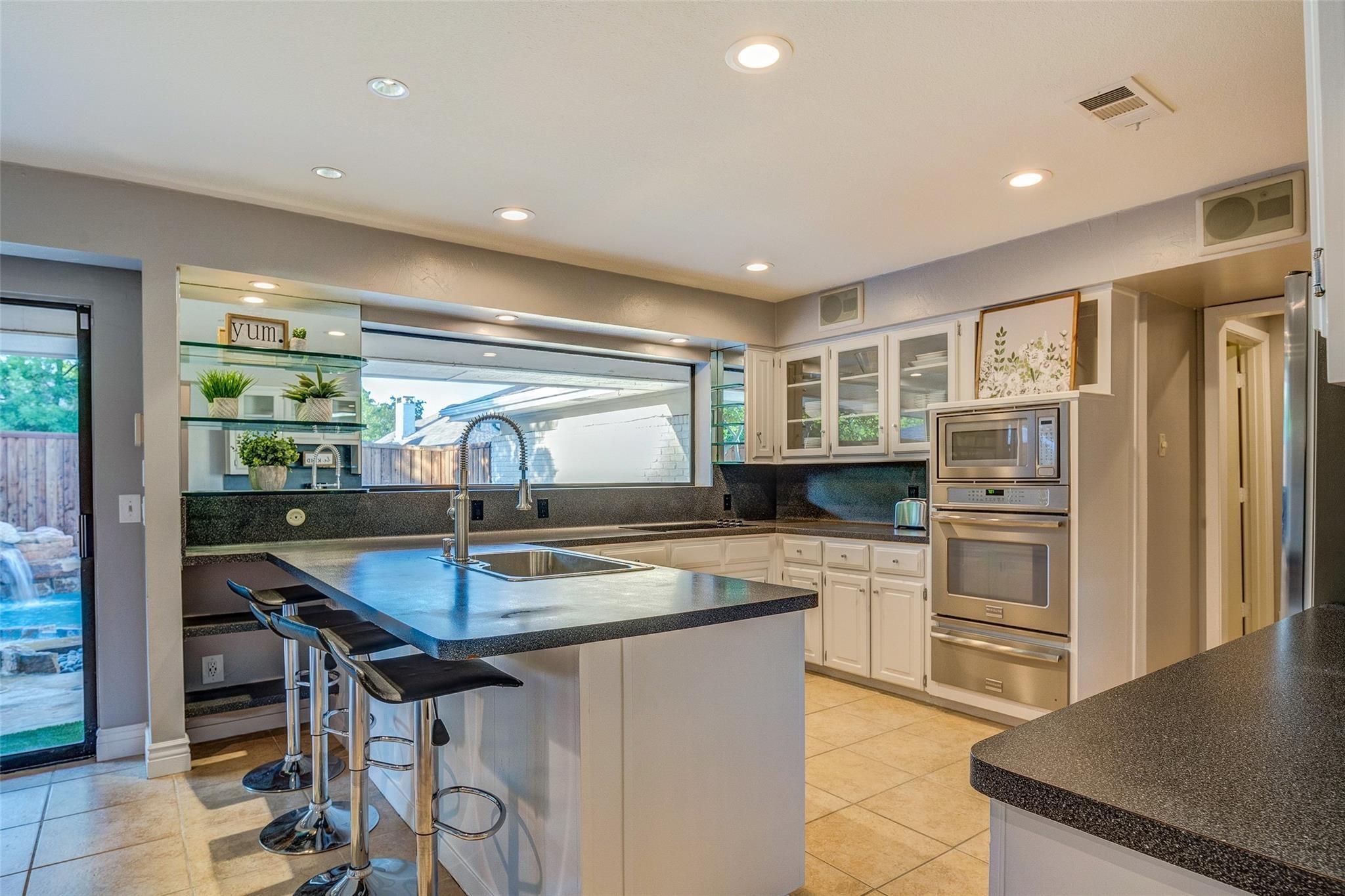 6009 Black Berry Lane