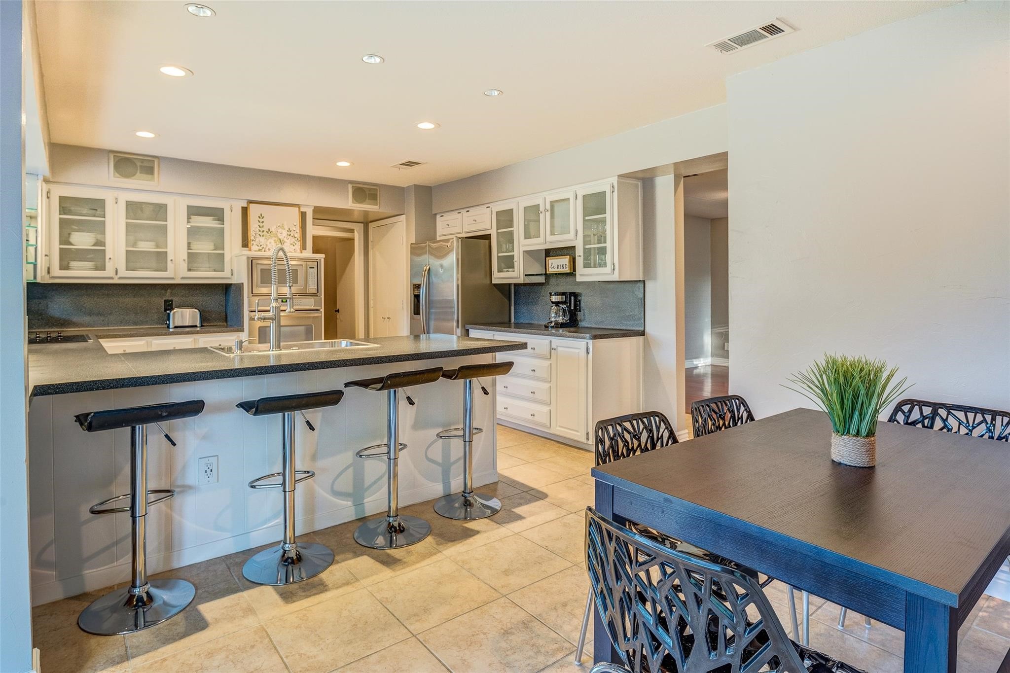 6009 Black Berry Lane