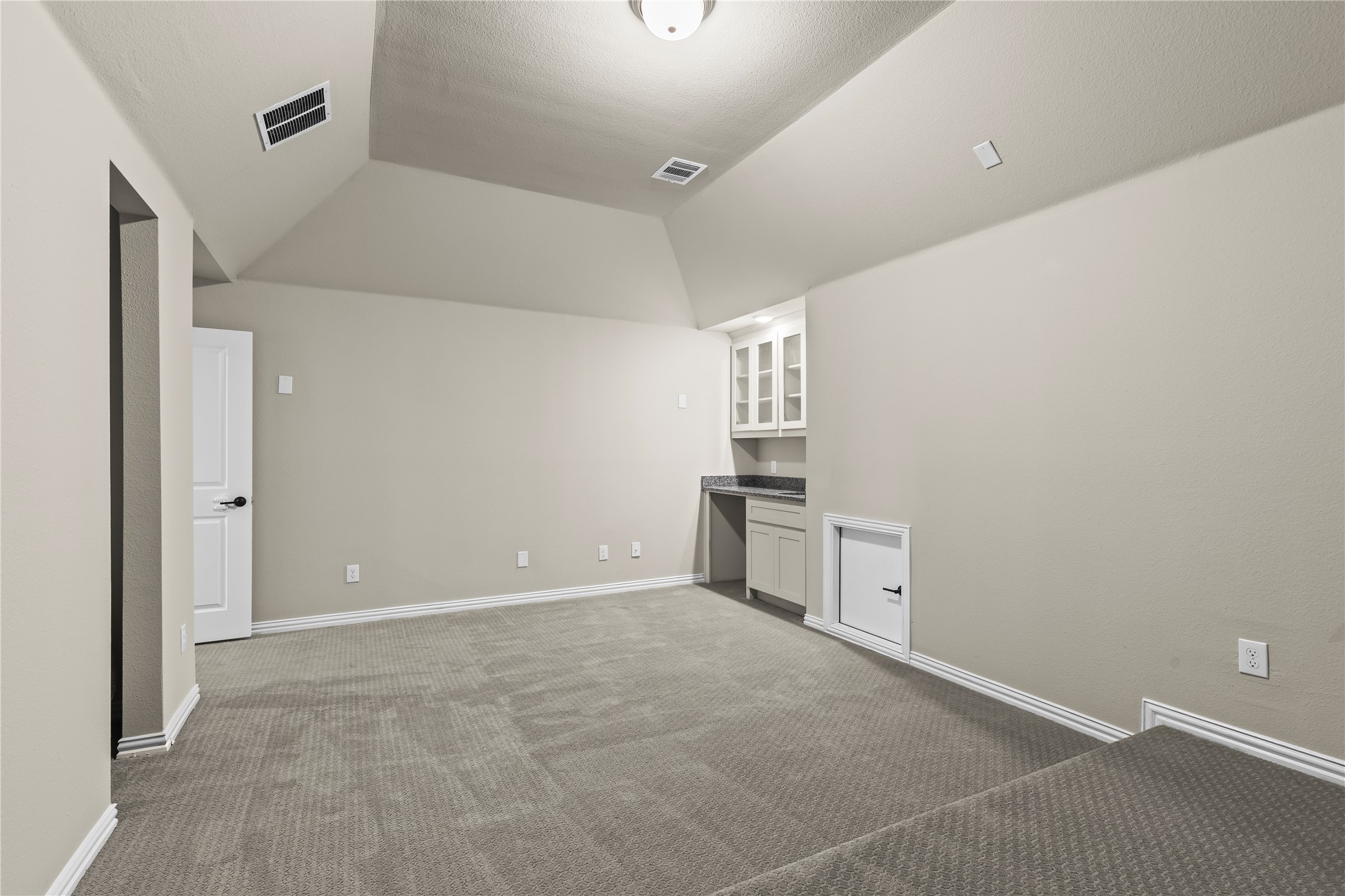 14892 Hometown Drive