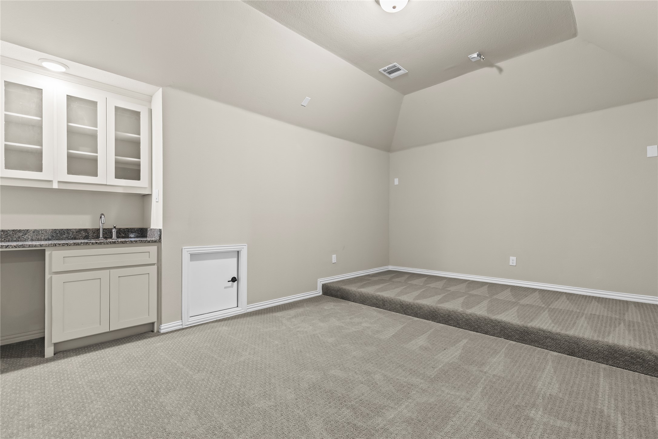 14892 Hometown Drive