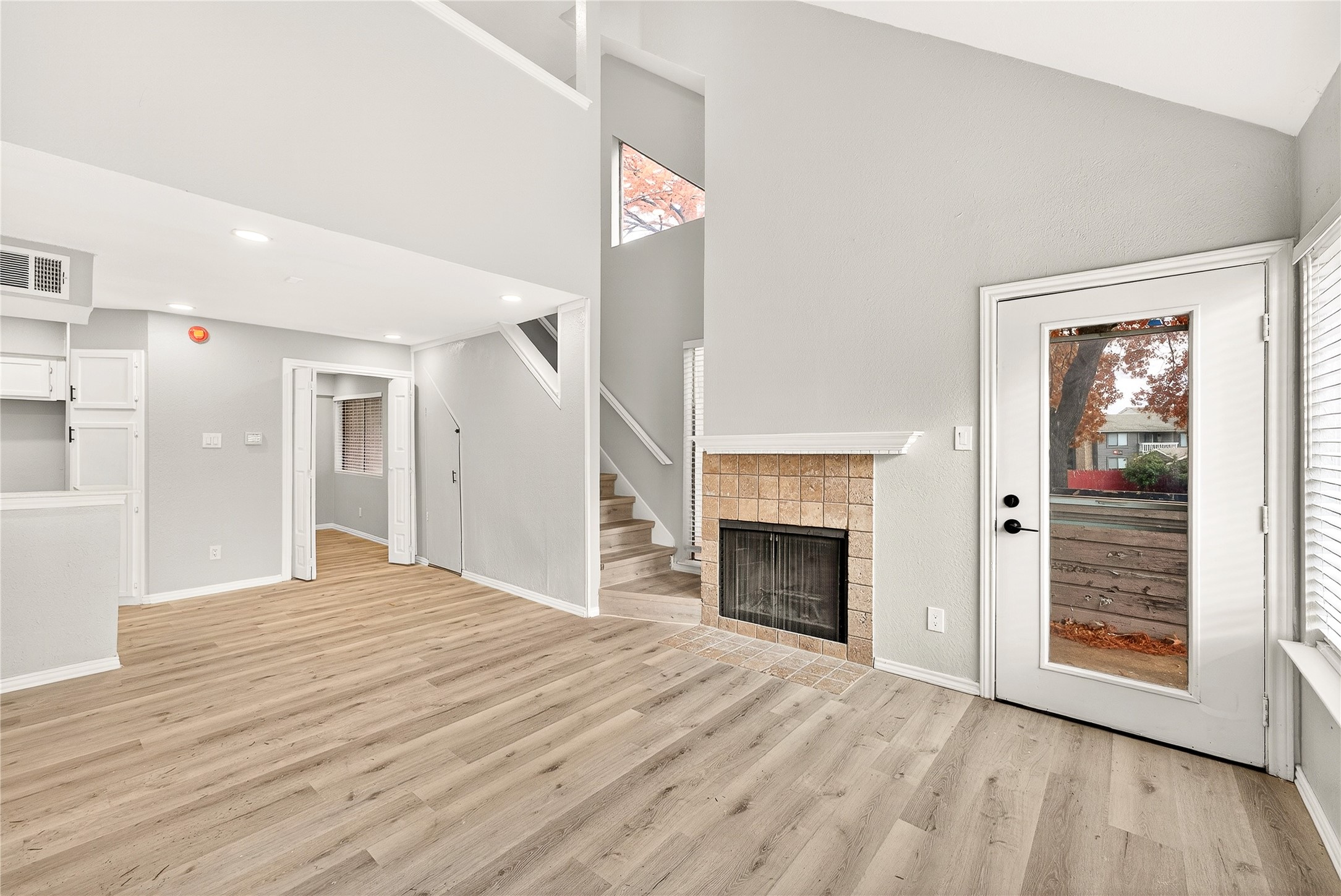 9801 Walnut Street 212