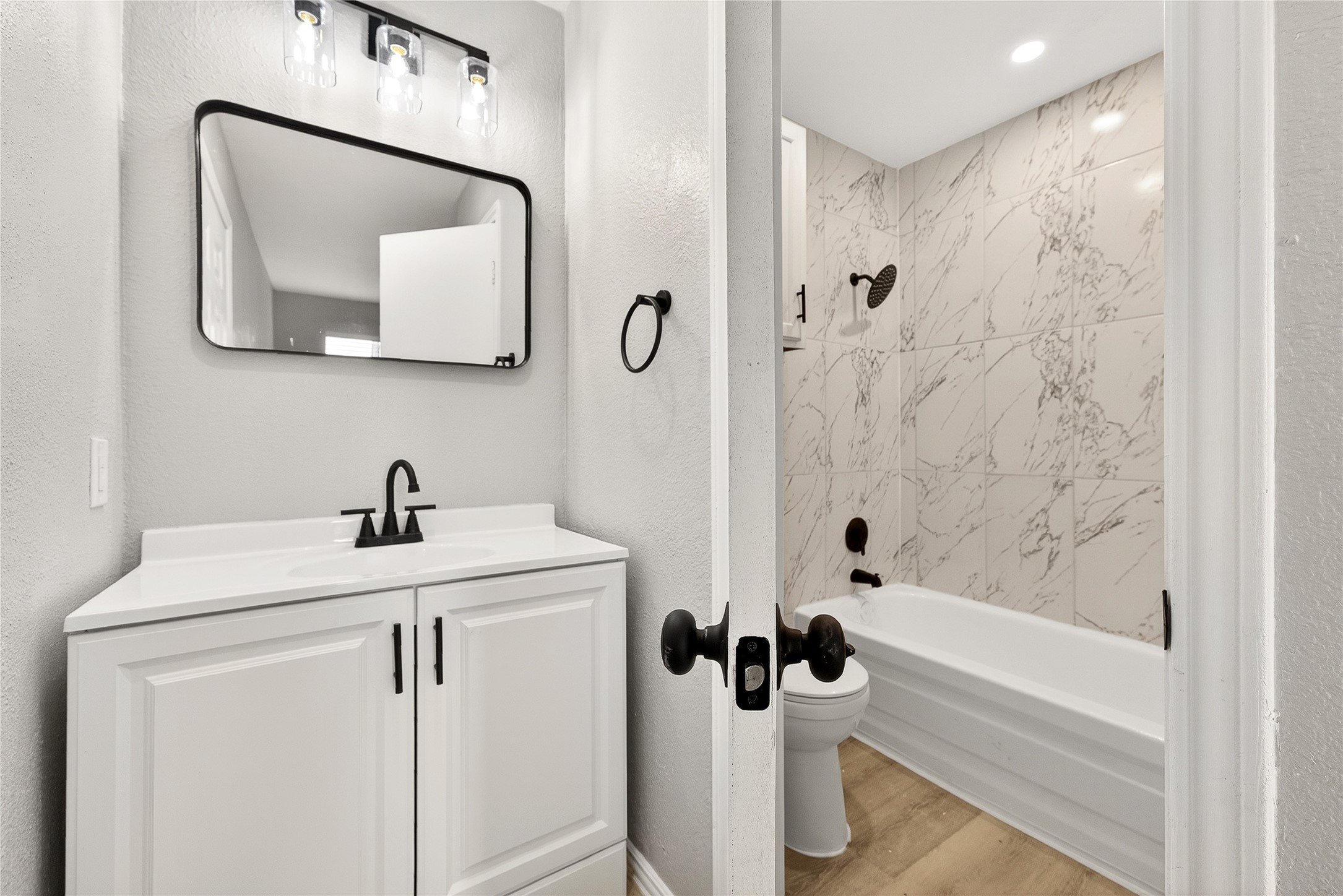 9801 Walnut Street 212