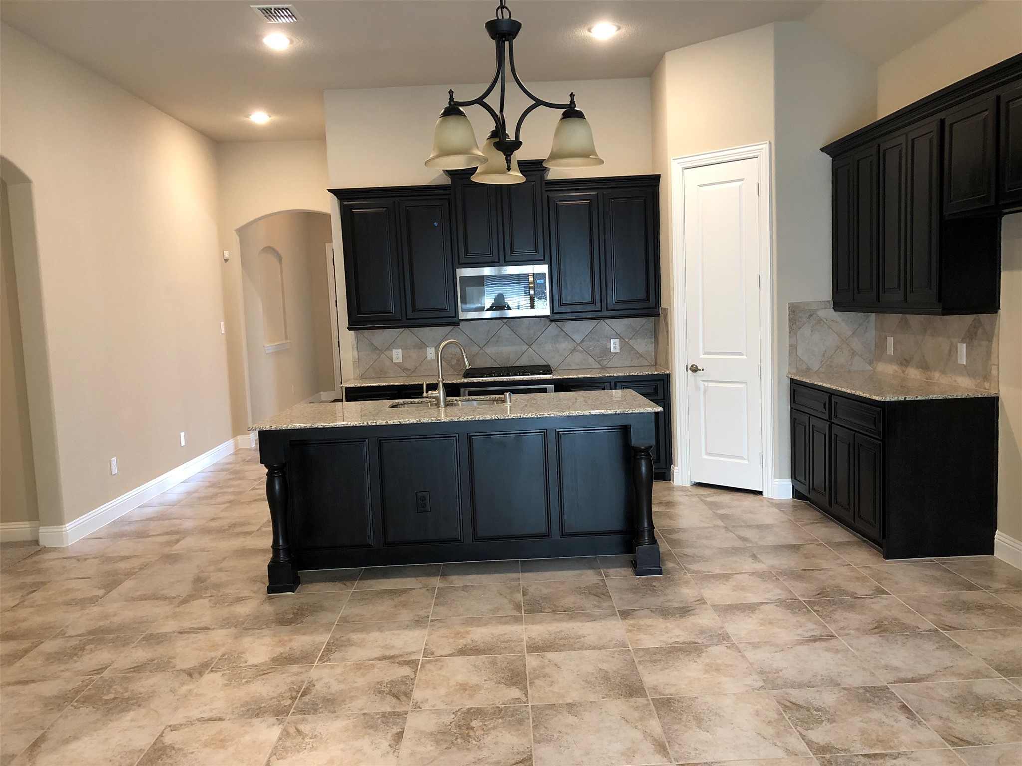 1213 Nimitz Lane
