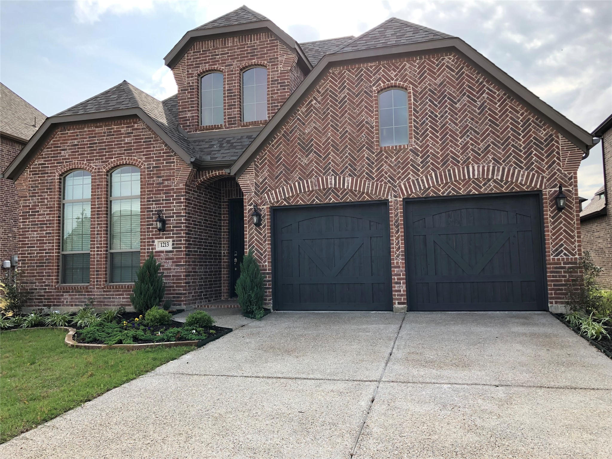 1213 Nimitz Lane