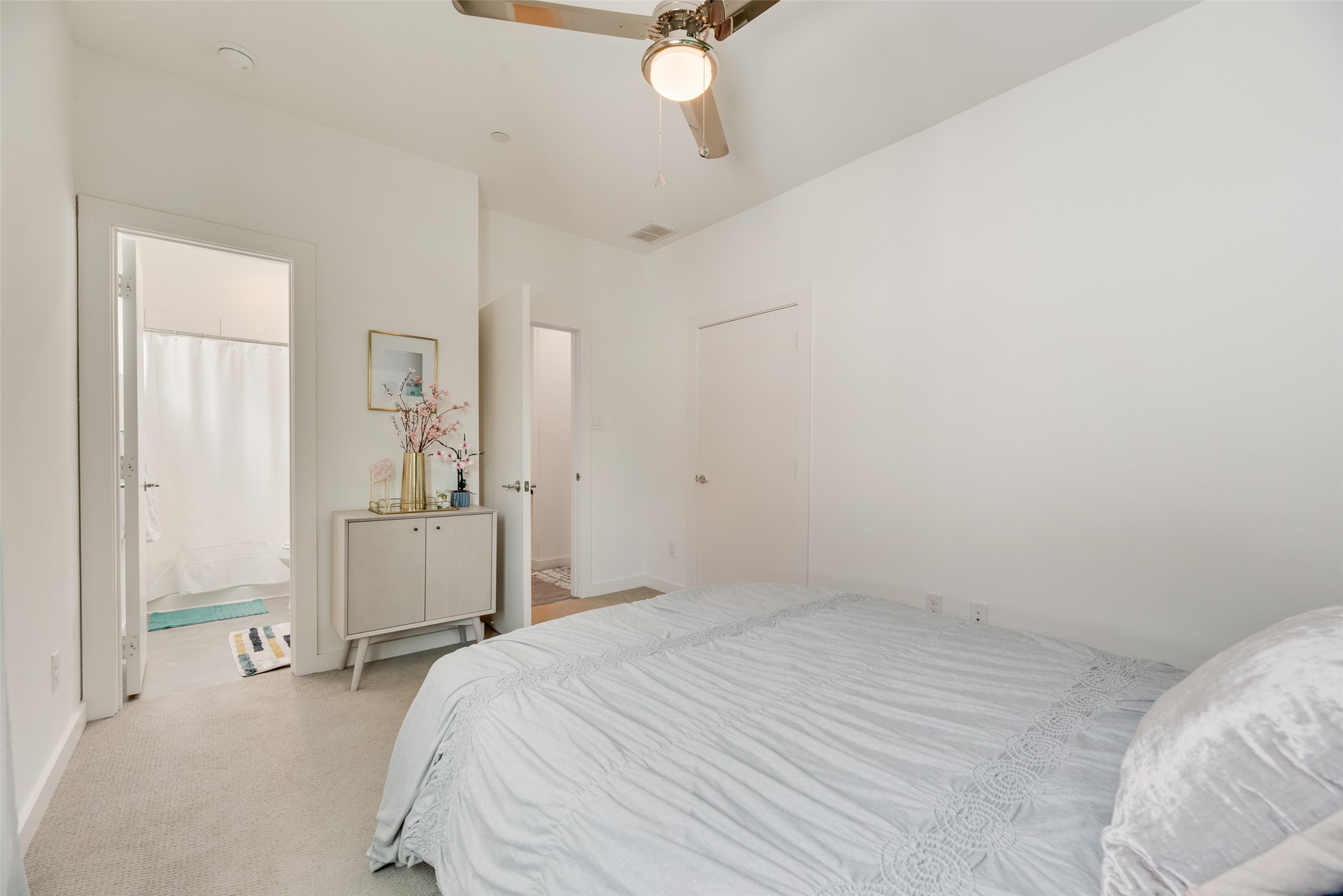 4705 Bryan Street 302