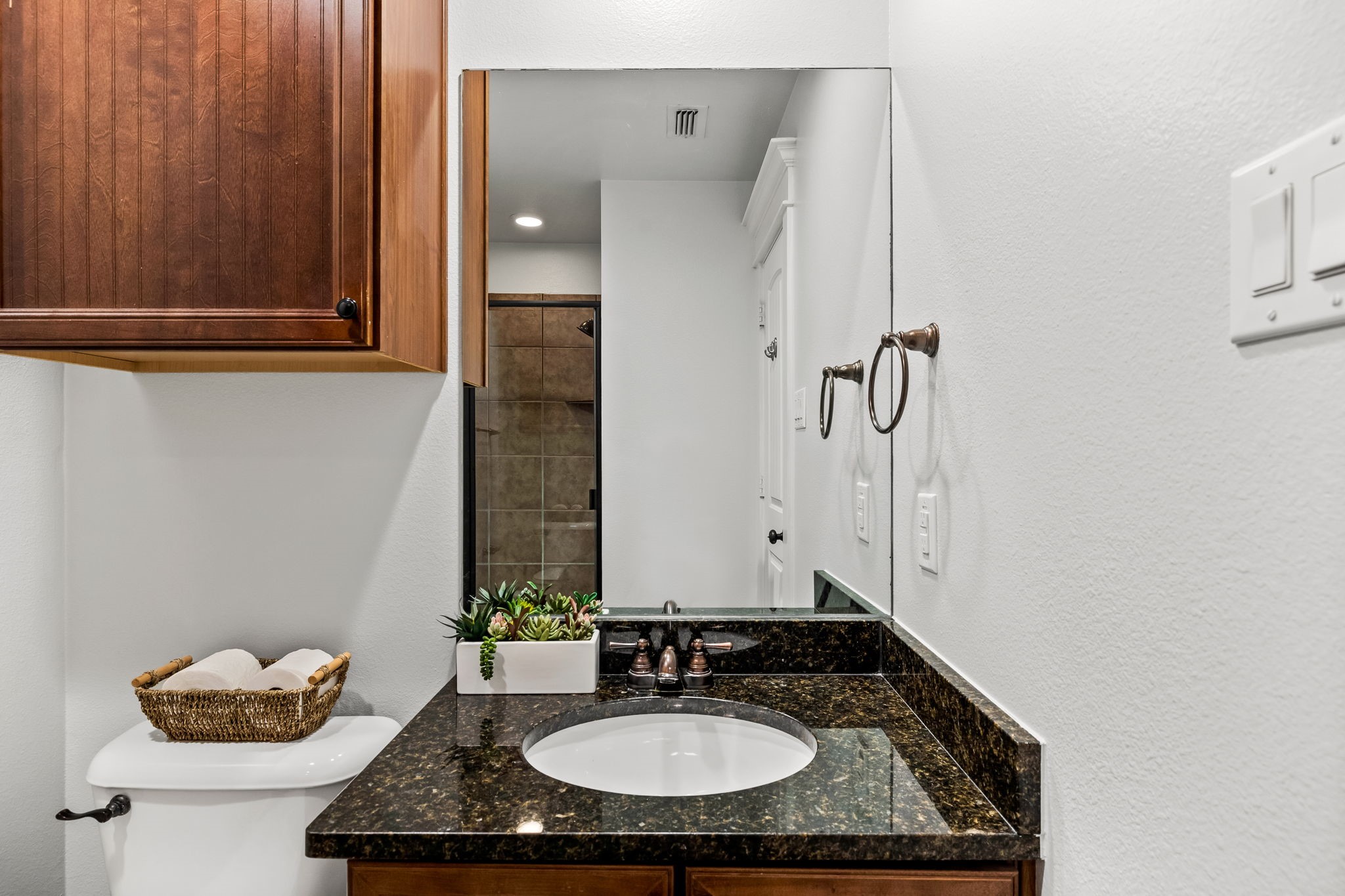 1600 Abrams Road 45