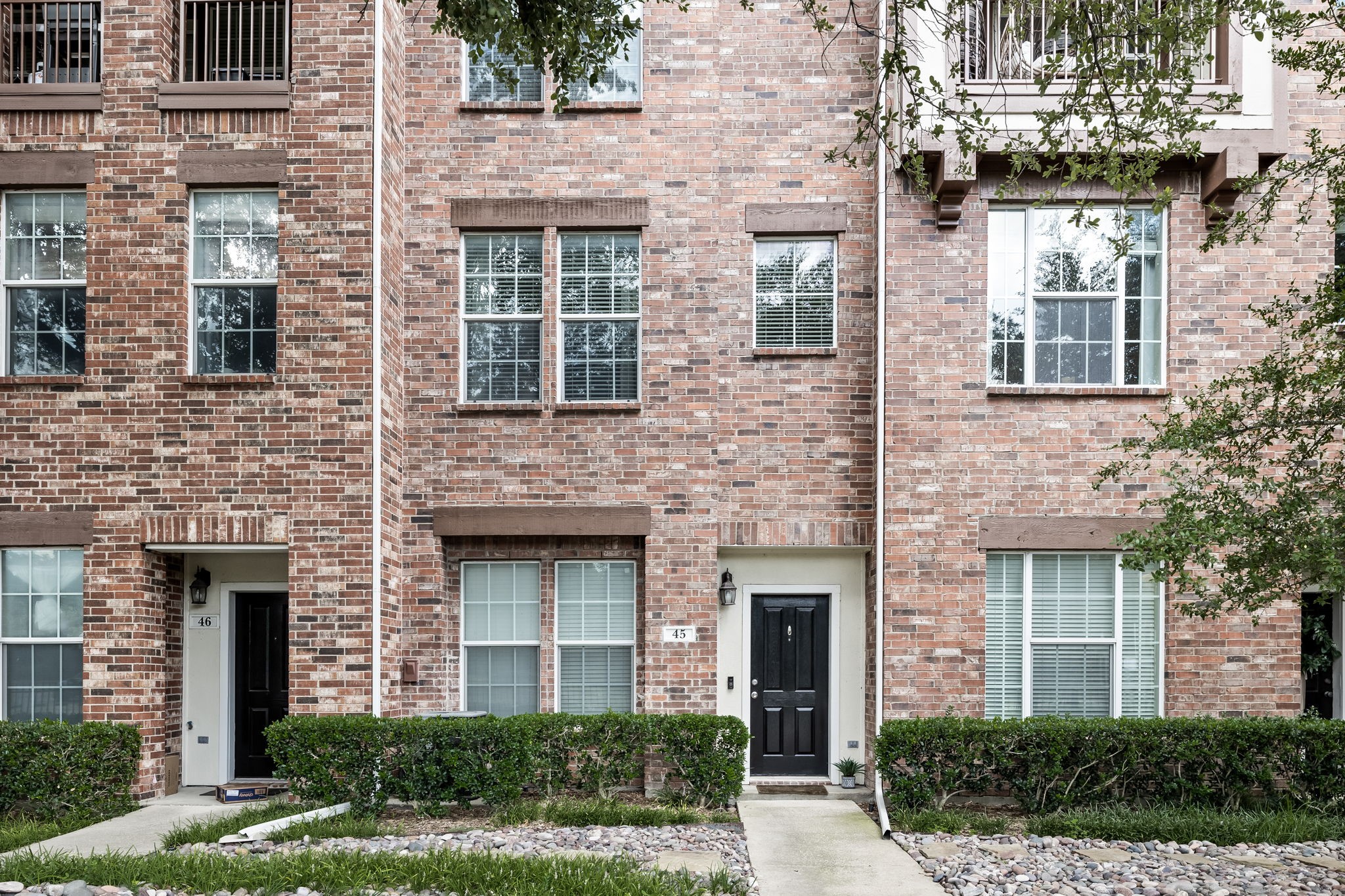 1600 Abrams Road 45