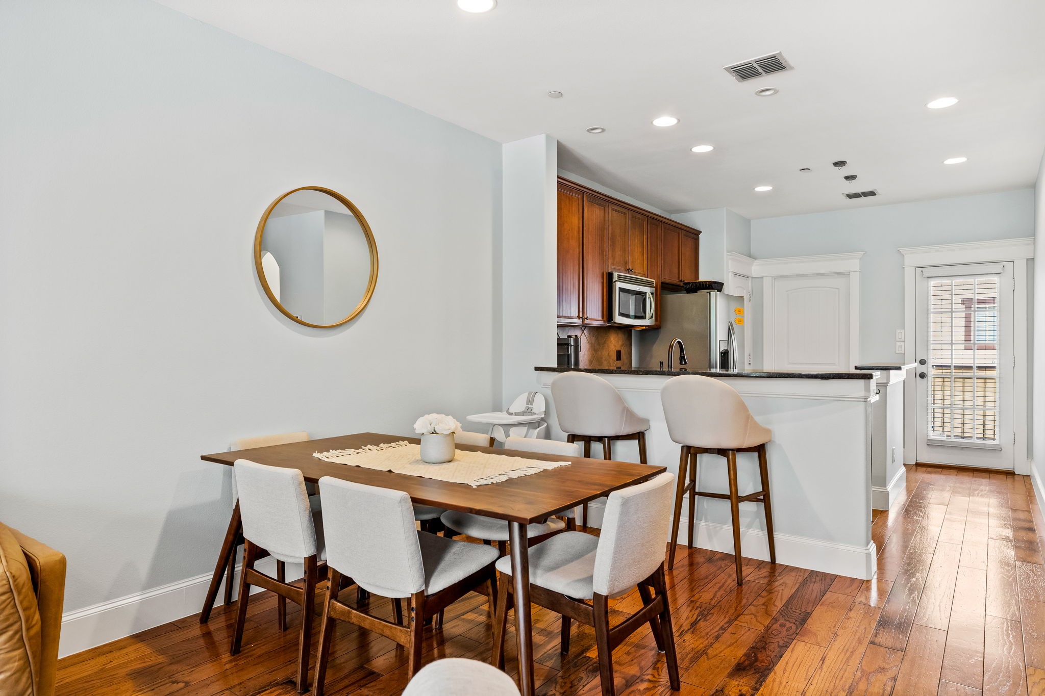 1600 Abrams Road 45