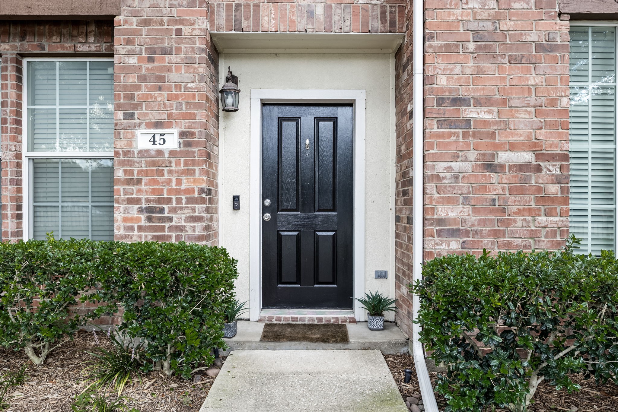 1600 Abrams Road 45