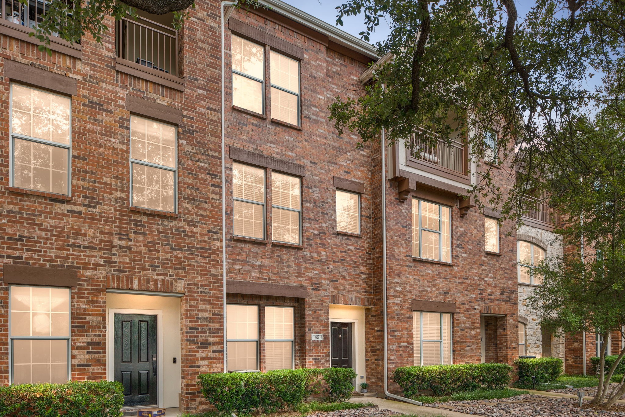 1600 Abrams Road 45