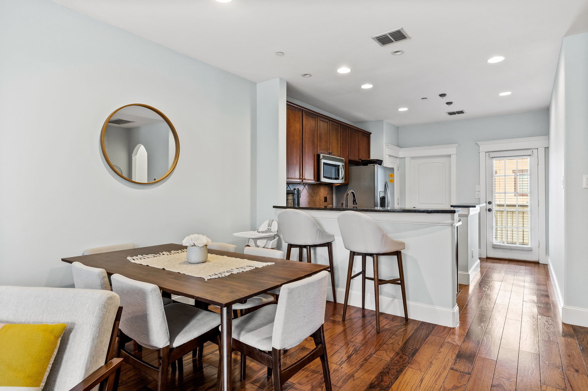 1600 Abrams Road 45